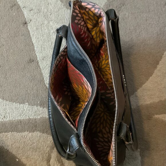 LODIS BLACK PEBBLED LEATHER SHOULDER TOTE - Picture 4 of 7